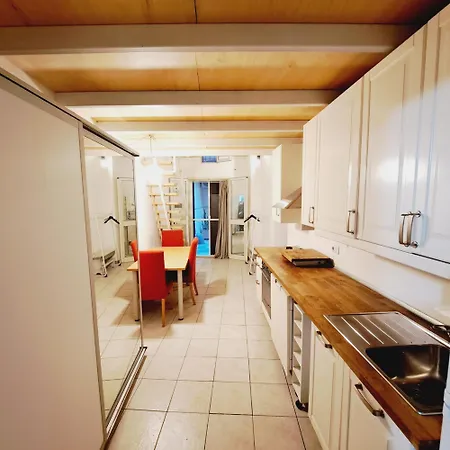 Loft San Nicola Бари
